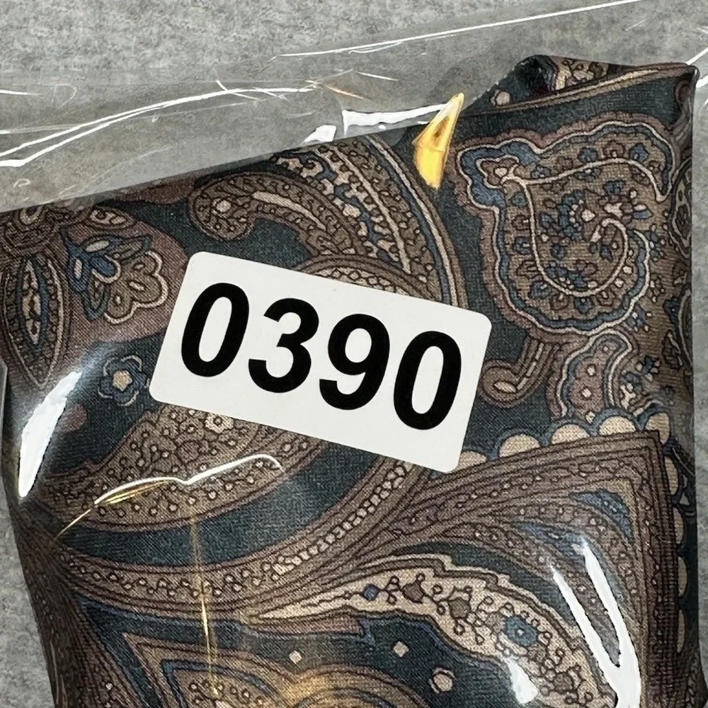 John Weitz Mens Tie Green Gold Paisley Polyester Silk Blend Made In USA